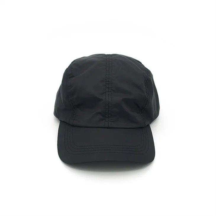 Cappellini in poliestere nero