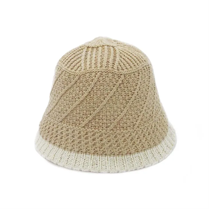 Cappelli in poliestere color marrone latte